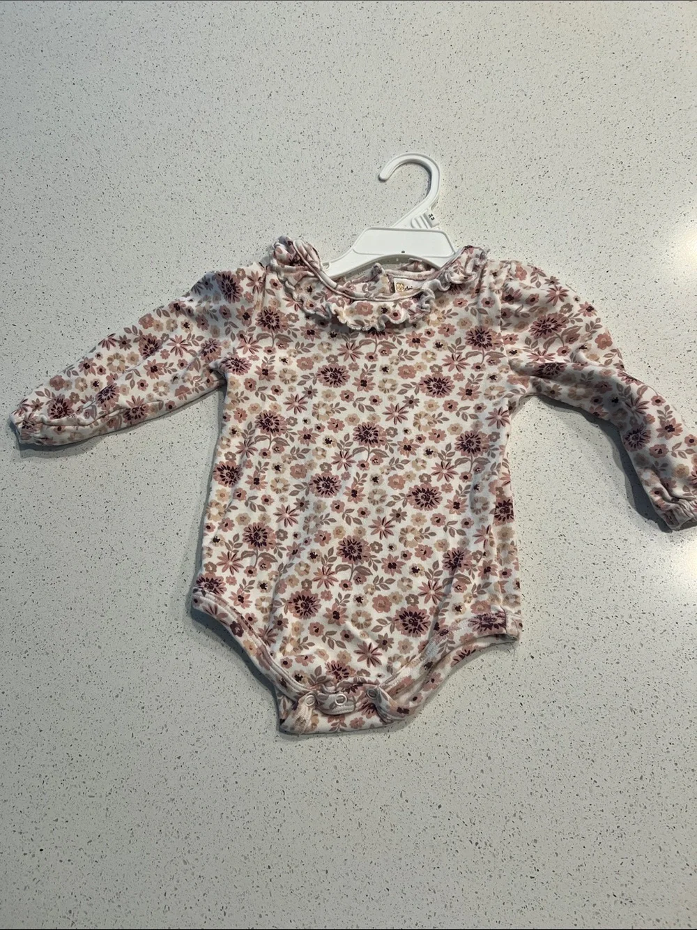 5/$35 used daisy Fuentes 3 piece matching dress set (no callouts)